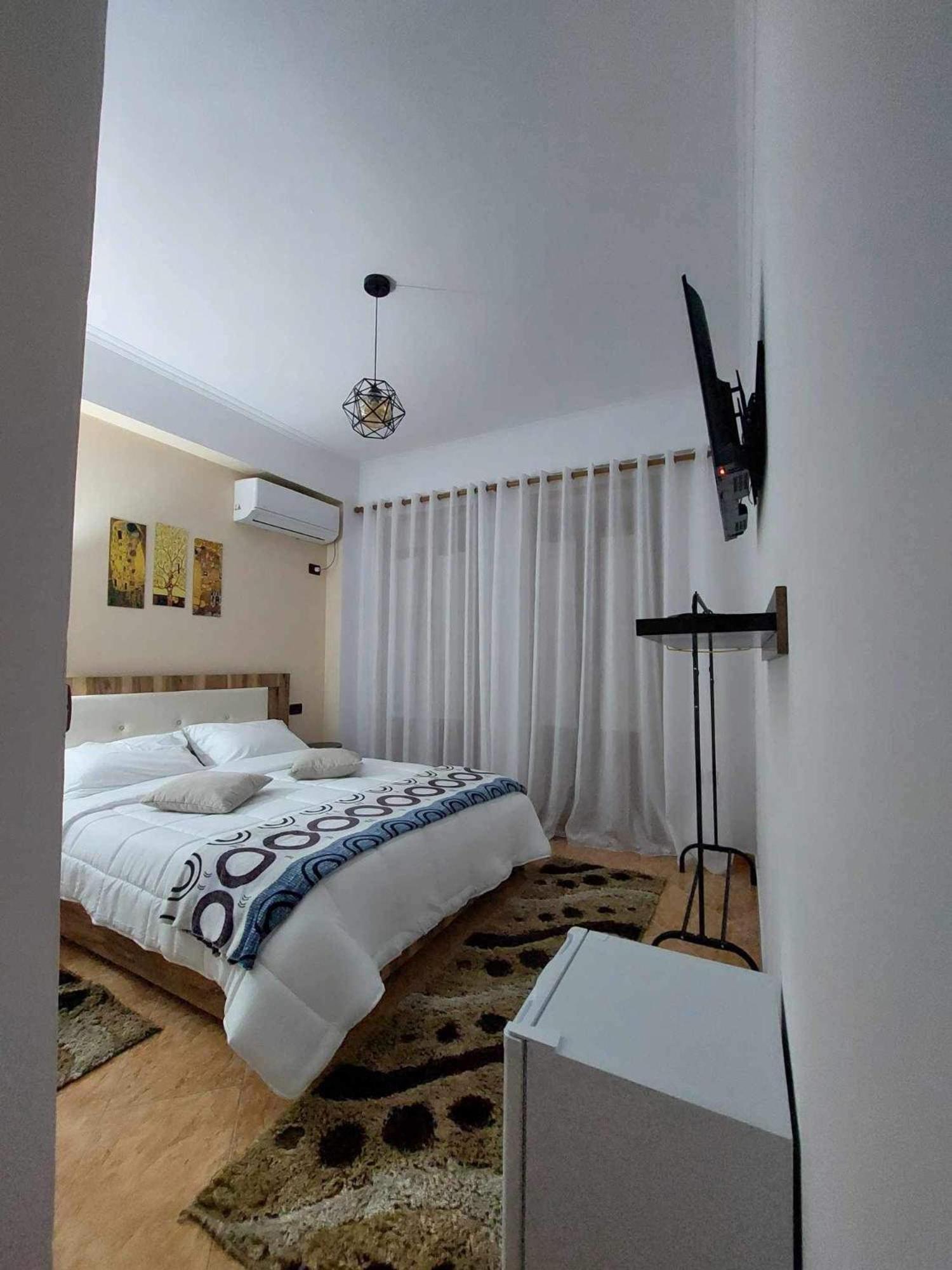 Godard Apartments Vlorë Eksteriør billede
